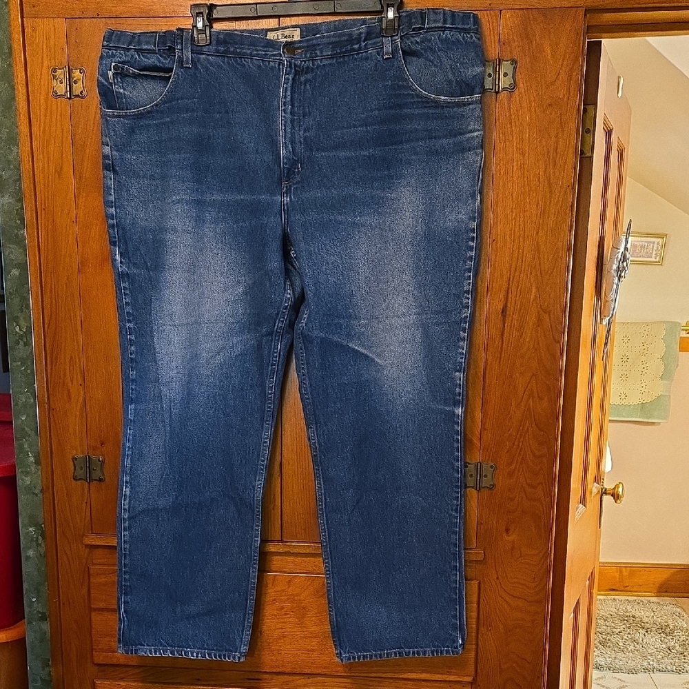 L.L. Bean Mens Blue Jeans Comfort Waist 100% Cotton 46x32 OGGS6